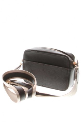 Dámská kabelka  Vince Camuto, Barva Hnědá, Cena  789,00 Kč