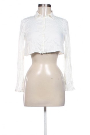 Дамска риза Bershka, Размер XS, Цвят Бял, Цена 8,99 €