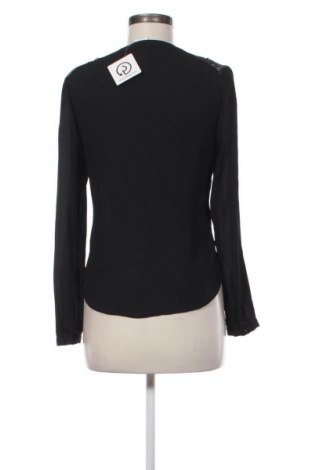 Γυναικείο πουκάμισο Vero Moda, Μέγεθος S, Χρώμα Μαύρο, Τιμή 3,99 €