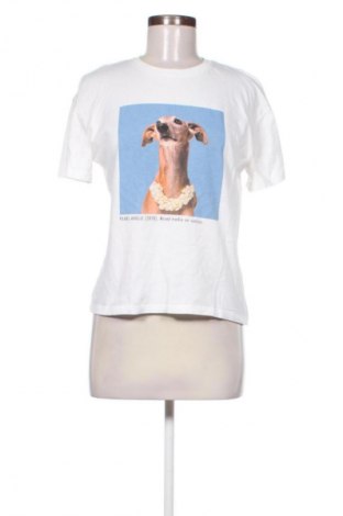 Γυναικείο t-shirt Bershka, Μέγεθος S, Χρώμα Λευκό, Τιμή 10,30 €