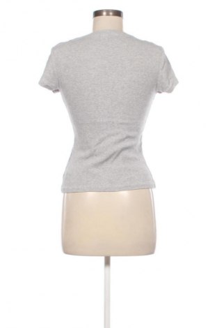 Γυναικείο t-shirt FSBN Sister, Μέγεθος L, Χρώμα Γκρί, Τιμή 6,99 €