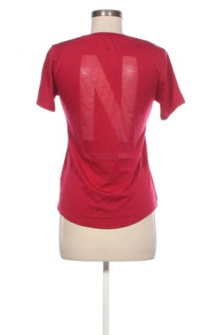 Дамска тениска Nike, Размер S, Цвят Червен, Цена 5,11 €