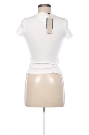 Дамска тениска Tommy Jeans, Размер XS, Цвят Бял, Цена 33,23 €