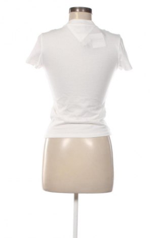 Tricou de femei Tommy Jeans, Mărime S, Culoare Alb, Preț 202,99 Lei
