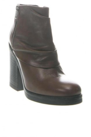 Дамски боти Alesya, Размер 37, Цвят Кафяв, Цена 83,34 €