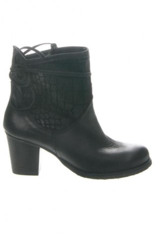 Дамски боти Alesya, Размер 36, Цвят Черен, Цена 80,78 €