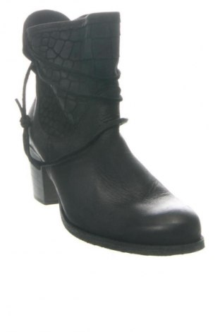Дамски боти Alesya, Размер 40, Цвят Черен, Цена 80,78 €