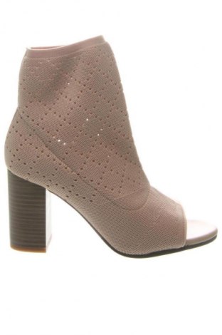 Дамски боти Alesya, Размер 38, Цвят Бежов, Цена 62,88 €