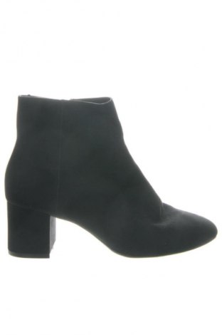 Дамски боти H&M, Размер 41, Цвят Черен, Цена 29,14 €