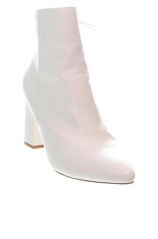 Дамски боти Madden, Размер 38, Цвят Бял, Цена 43,63 €