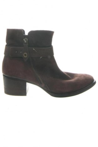 Дамски боти Paul Green, Размер 38, Цвят Кафяв, Цена 71,58 €