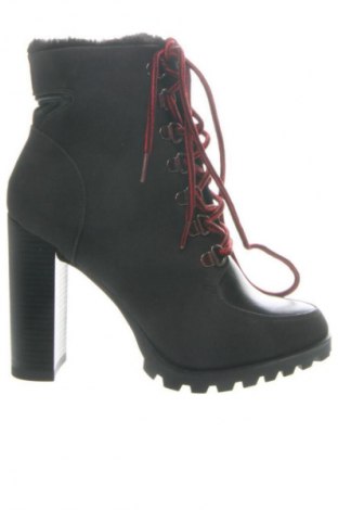 Дамски боти Shoedazzle, Размер 38, Цвят Черен, Цена 62,99 €