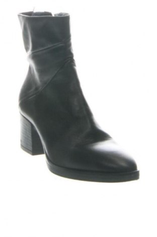 Дамски боти Unbranded, Размер 35, Цвят Черен, Цена 43,97 €