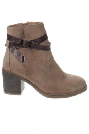 Дамски боти Unbranded, Размер 37, Цвят Бежов, Цена 47,55 €