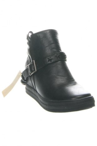 Дамски боти Unbranded, Размер 38, Цвят Черен, Цена 22,49 €