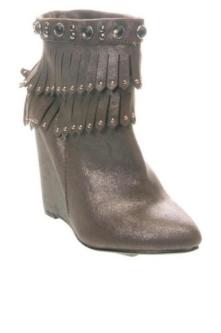 Дамски боти Unbranded, Размер 35, Цвят Кафяв, Цена 24,54 €