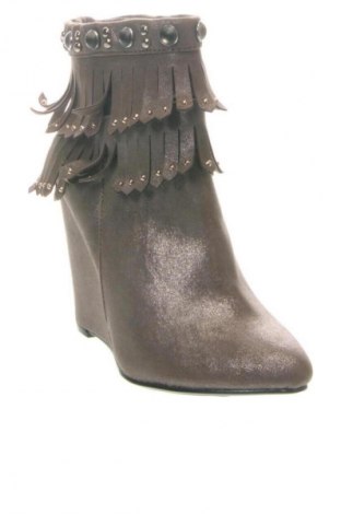 Дамски боти Unbranded, Размер 37, Цвят Кафяв, Цена 22,49 €