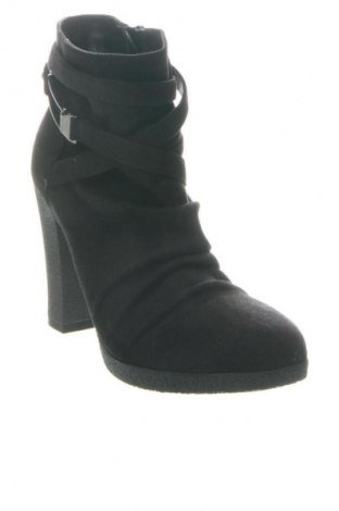 Дамски боти Unbranded, Размер 36, Цвят Черен, Цена 23,00 €
