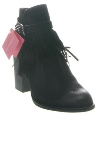 Дамски боти Unbranded, Размер 38, Цвят Черен, Цена 22,49 €