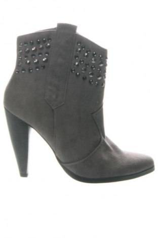 Дамски боти Unbranded, Размер 37, Цвят Кафяв, Цена 23,00 €