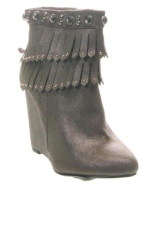 Дамски боти Unbranded, Размер 35, Цвят Кафяв, Цена 24,54 €