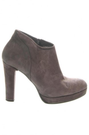 Дамски боти Unbranded, Размер 37, Цвят Бежов, Цена 52,66 €