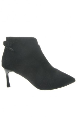 Дамски боти Unbranded, Размер 40, Цвят Многоцветен, Цена 32,21 €