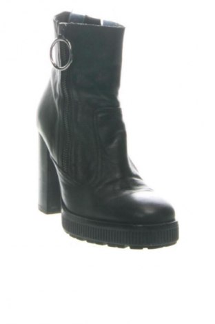 Дамски боти Zara, Размер 36, Цвят Черен, Цена 36,81 €