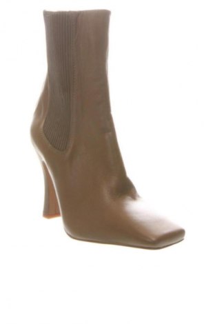 Дамски боти Zara, Размер 37, Цвят Бежов, Цена 58,79 €