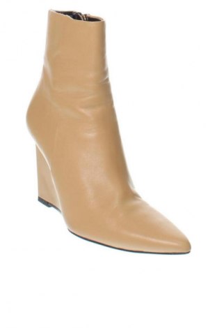 Дамски боти Zara, Размер 36, Цвят Бежов, Цена 36,48 €