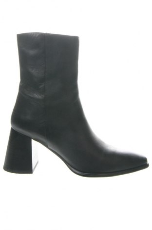 Дамски ботуши Nine West, Размер 39, Цвят Черен, Цена 89,47 €