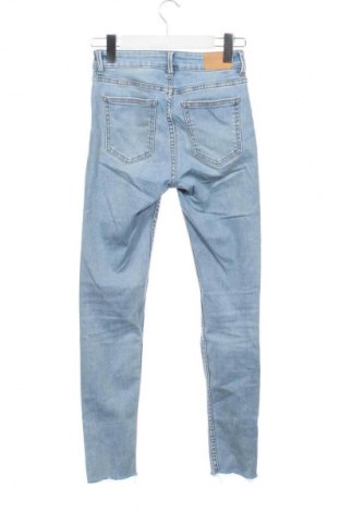 Γυναικείο Τζίν Bershka, Μέγεθος XS, Χρώμα Μπλέ, Τιμή 15,99 €