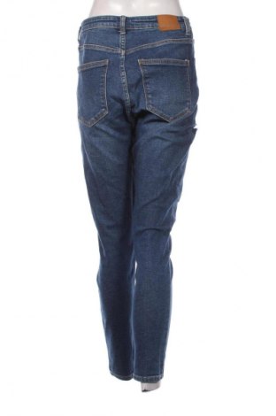 Γυναικείο Τζίν Bershka, Μέγεθος M, Χρώμα Μπλέ, Τιμή 15,99 €