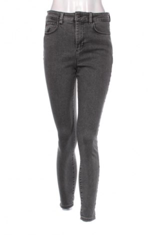 Blugi de femei C&A, Mărime M, Culoare Gri, Preț 76,06 Lei