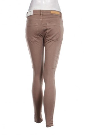 Blugi de femei ONLY, Mărime M, Culoare Maro, Preț 143,99 Lei