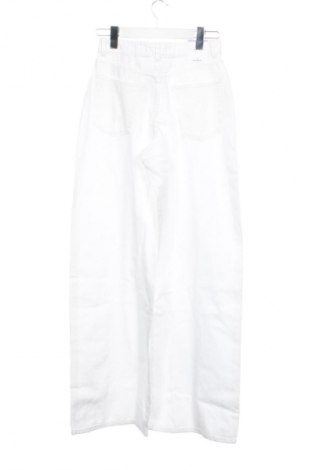 Дамски дънки Pull&Bear, Размер XS, Цвят Бял, Цена 19,42 €