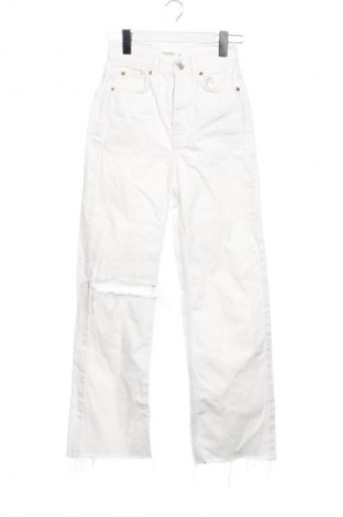 Дамски дънки Pull&Bear, Размер XXS, Цвят Бял, Цена 7,66 €