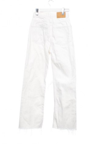 Дамски дънки Pull&Bear, Размер XXS, Цвят Бял, Цена 7,66 €