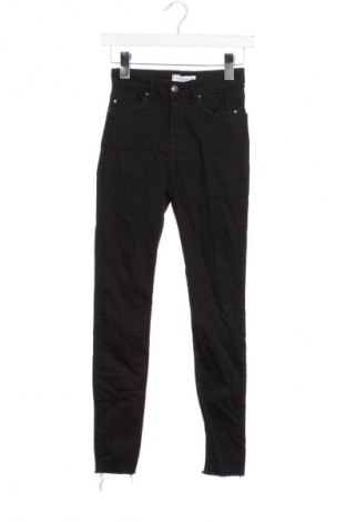 Γυναικείο Τζίν Pull&Bear, Μέγεθος XS, Χρώμα Μαύρο, Τιμή 11,99 €