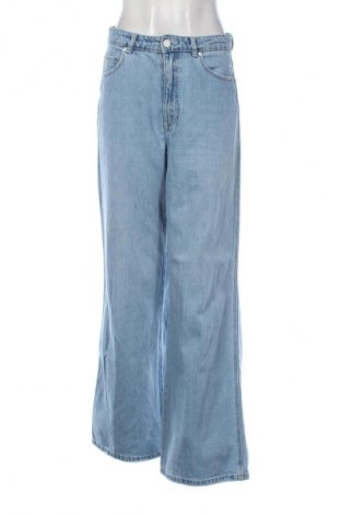 Damskie jeansy Pull&Bear, Rozmiar S, Kolor Niebieski, Cena 67,99 zł