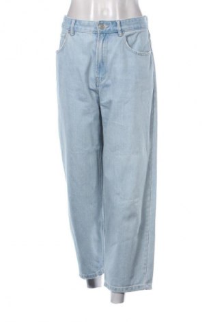 Damskie jeansy Pull&Bear, Rozmiar L, Kolor Niebieski, Cena 79,47 zł