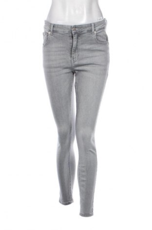 Γυναικείο Τζίν Reserved, Μέγεθος M, Χρώμα Γκρί, Τιμή 9,99 €