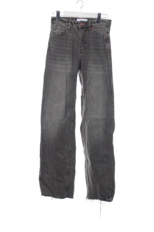 Γυναικείο Τζίν Reserved, Μέγεθος S, Χρώμα Μαύρο, Τιμή 14,99 €