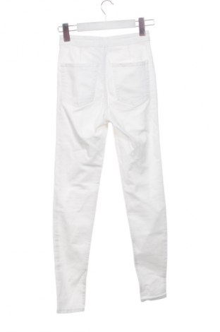 Γυναικείο Τζίν Sinsay, Μέγεθος XS, Χρώμα Λευκό, Τιμή 10,99 €