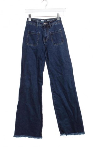 Γυναικείο Τζίν Stradivarius, Μέγεθος XXS, Χρώμα Μπλέ, Τιμή 20,00 €