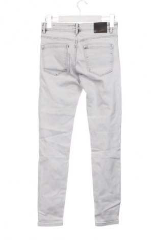 Damskie jeansy Stradivarius, Rozmiar M, Kolor Szary, Cena 80,99 zł