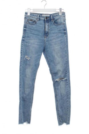 Γυναικείο Τζίν Stradivarius, Μέγεθος S, Χρώμα Μπλέ, Τιμή 9,99 €