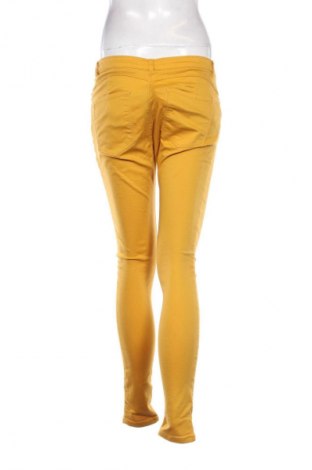 Дамски дънки Terranova, Размер M, Цвят Жълт, Цена 10,22 €
