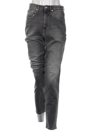 Γυναικείο Τζίν Tommy Jeans, Μέγεθος S, Χρώμα Γκρί, Τιμή 91,99 €