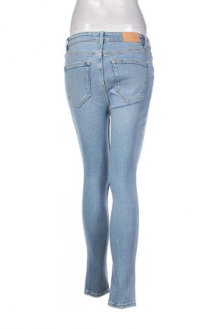 Blugi de femei Zara, Mărime M, Culoare Albastru, Preț 83,99 Lei
